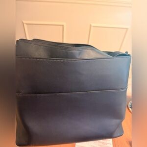 Black laptop bag from beis leather